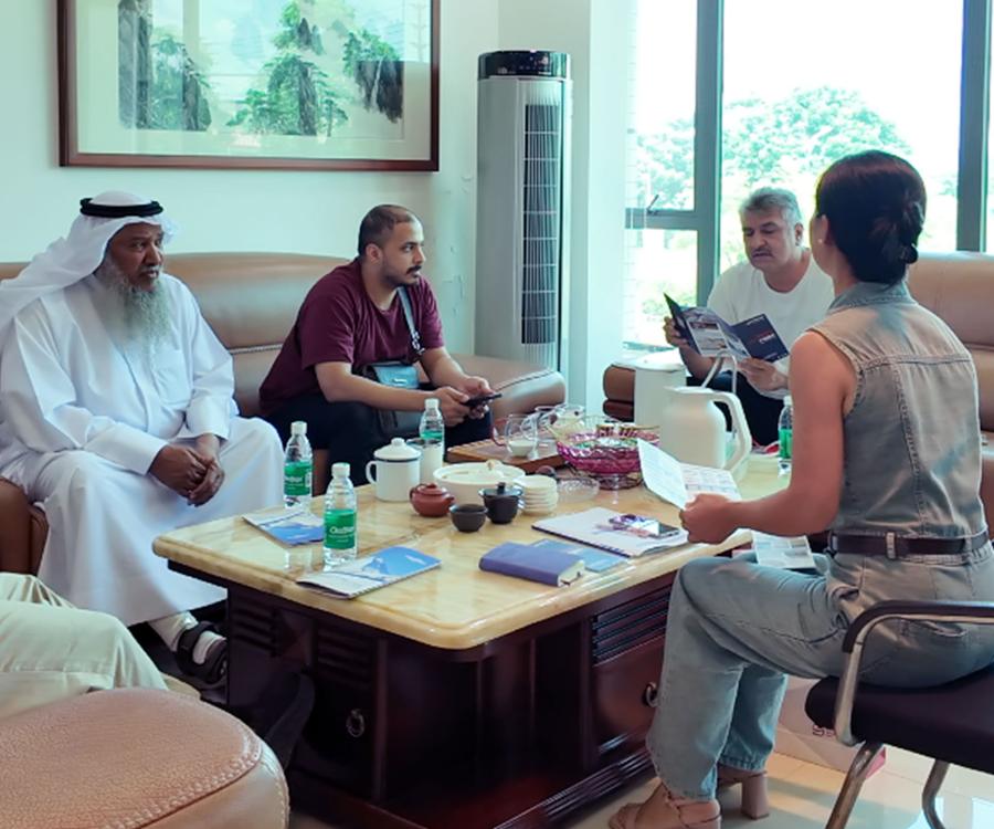 サウジアラビアの訪問者がARTECOの冷蔵倉庫ソリューションに感銘を受ける