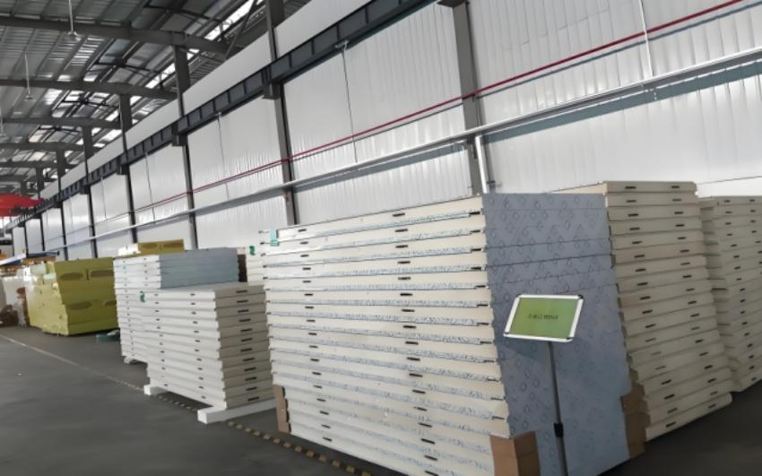 アルテコ・カム・ロックパネル-効率的で耐久性のあるコールド収納ソリューション