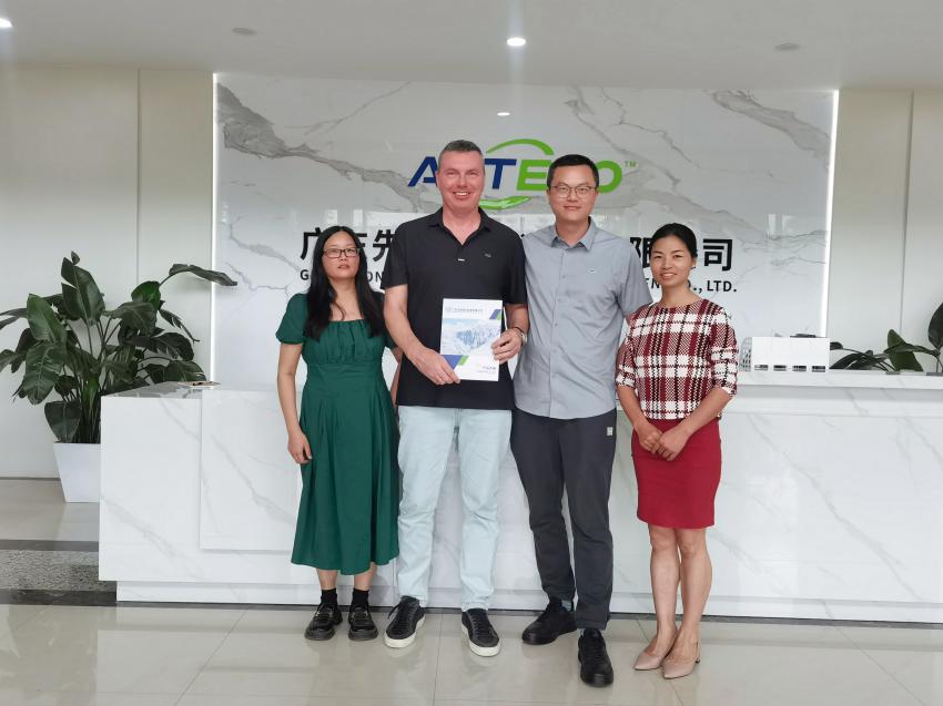 ラトビアの顧客が冷蔵ソリューションを求めてARTECOの仏山工場を訪問